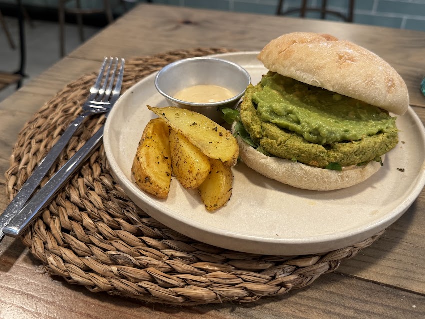 𝗥𝗲𝘀𝘁𝗮𝘂𝗿𝗮𝗻𝘁𝗲 𝗚𝗮𝗿𝘁𝗲𝗻 𝗧𝗿𝘂𝗲 𝗙𝗼𝗼𝗱 – Real Food – Madrid – Comida sana