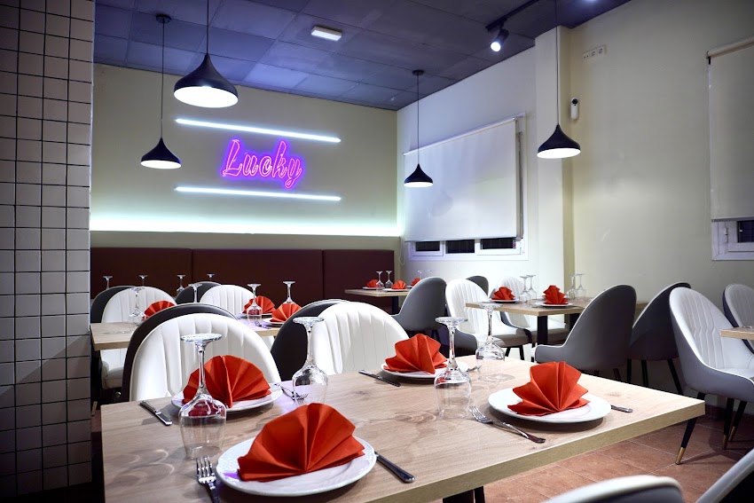 Bar Restaurante LUCKY UGENA