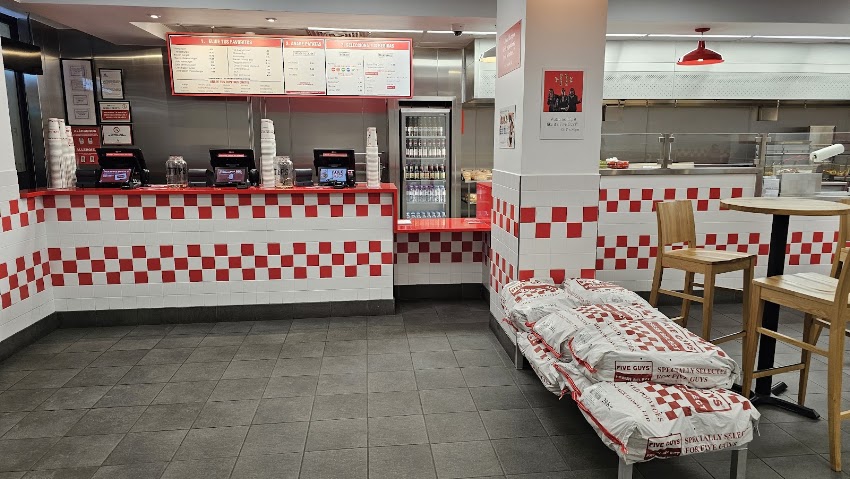 Five Guys Burgers and Fries Granada Reyes Católicos