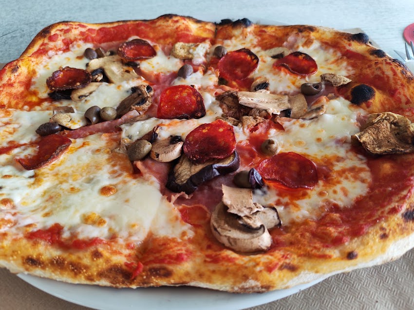 Pomodoro Pizza Pasta y Micono Gelato Bar