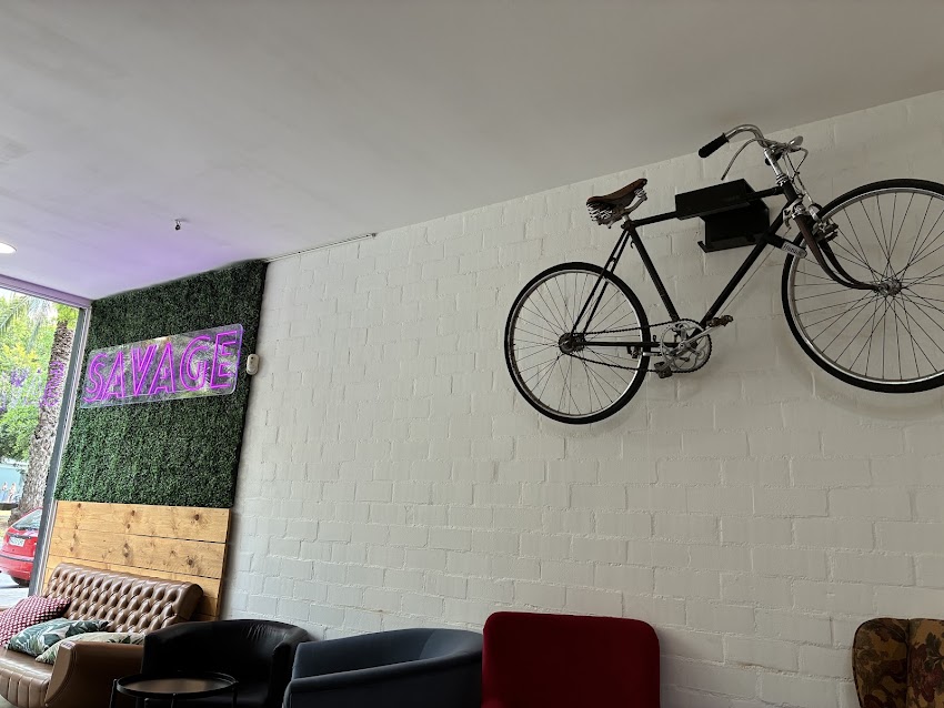 Savage Café