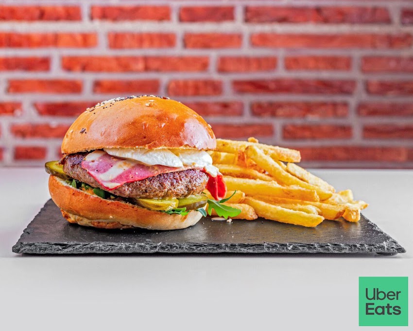 Americana Burger Pizza