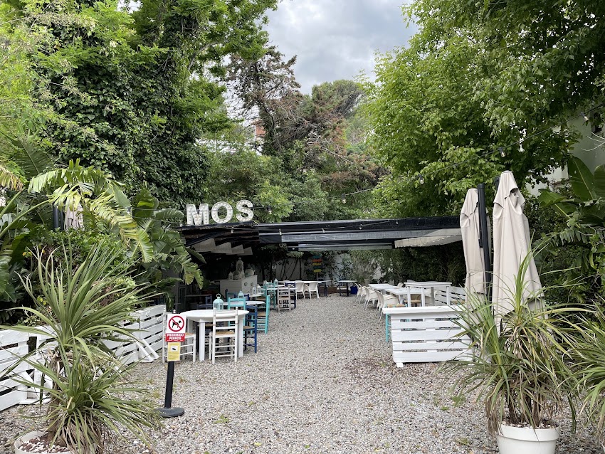 Restaurante MOS, Llançà. Tapas, food & drinks