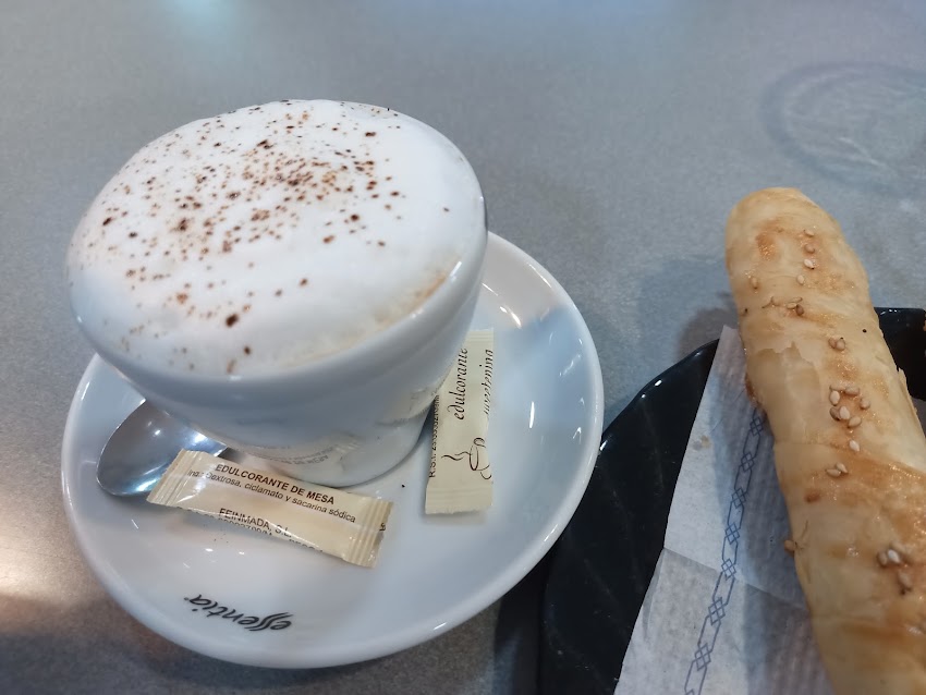 Cafetería-Panadería “Las 3 J”