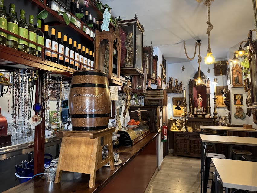 Taberna El Santo-La Casa del Ochio