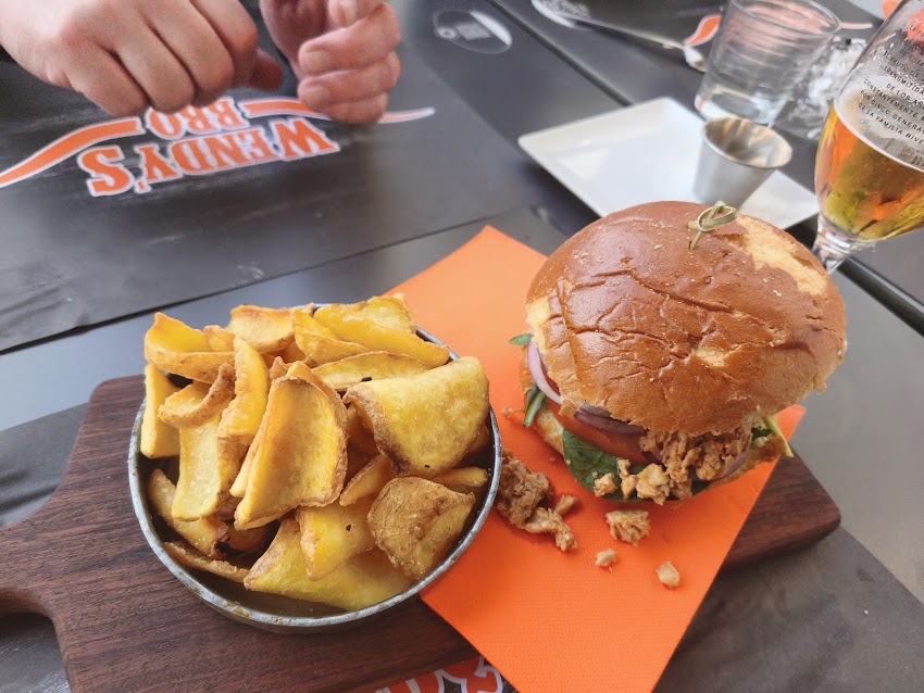 Cal Mariner & Wendy’s BBQ