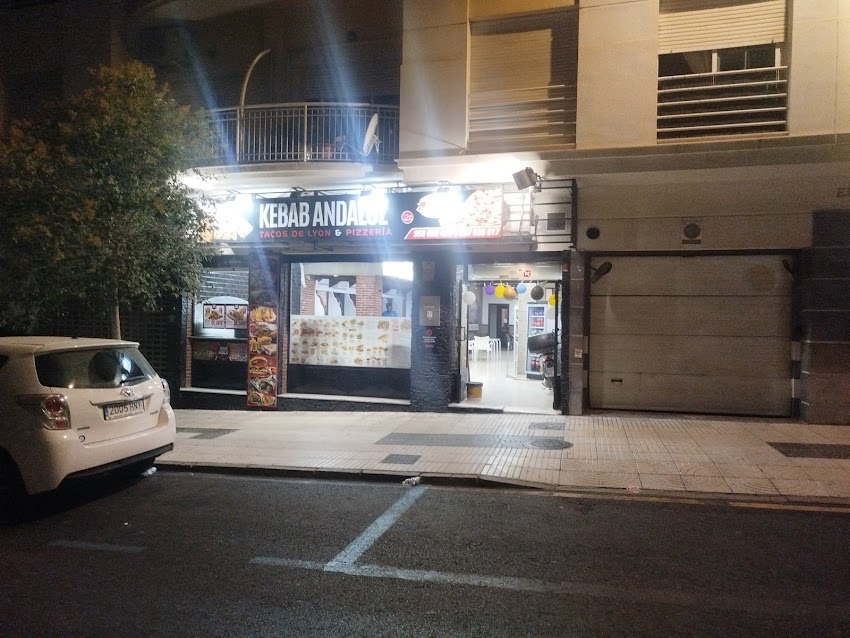 Kebab Andaluz Tacos de Lyon y Pizzeria