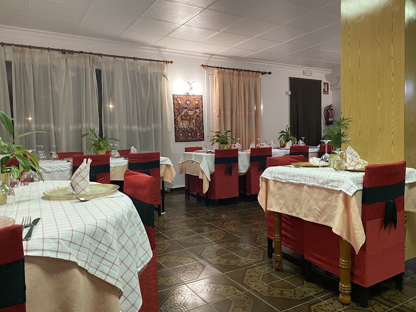 Royal Tandoori Taj Mahal Indian Resturant