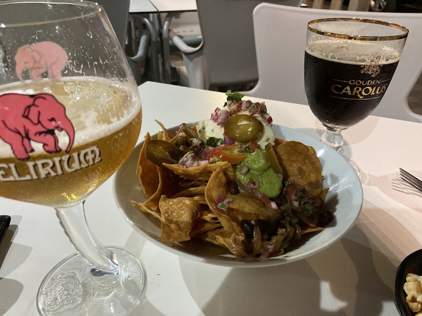 Birras y tragones (Burger tavern)