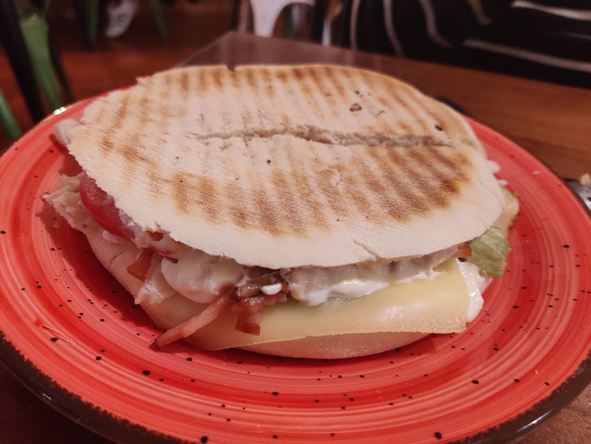 El Refugio Más Que Tapas