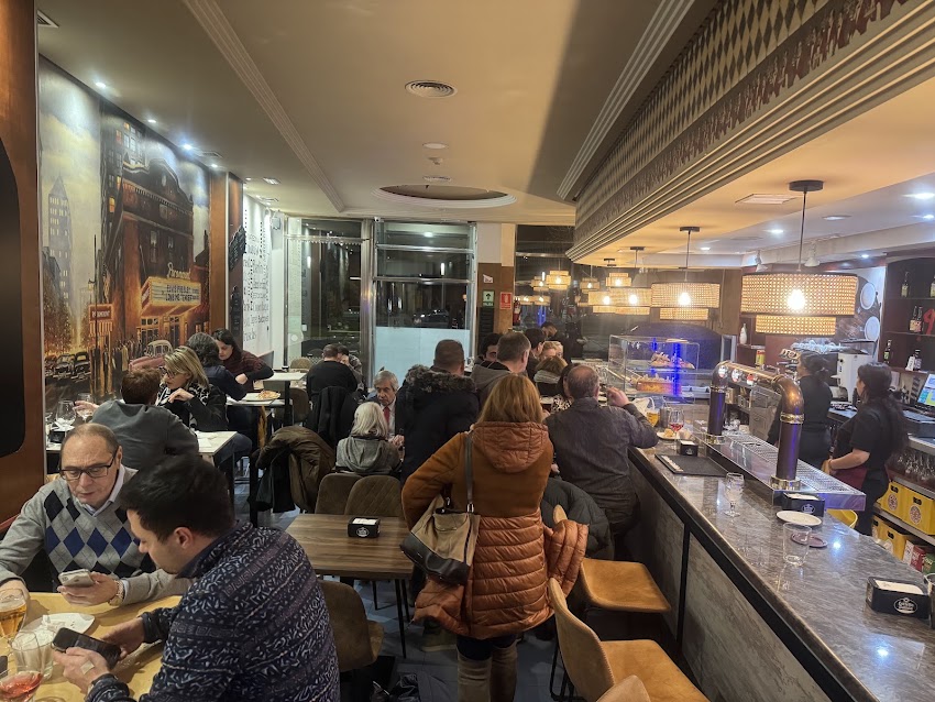 Emghamis Pizzeria