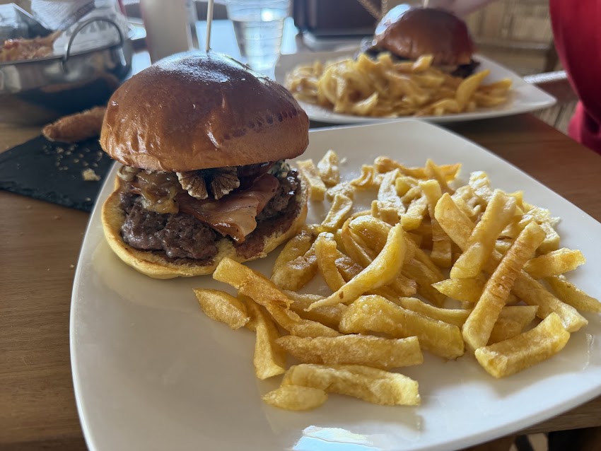 QUEEN BURGER CASABLANCA
