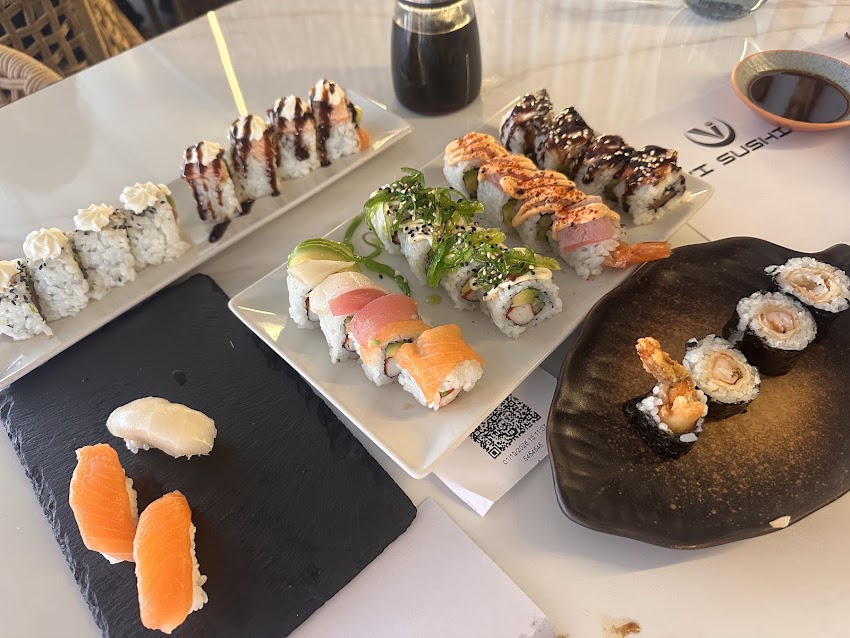 VI SUSHI