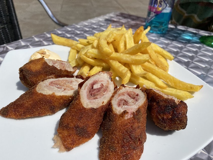 Bar restaurante El Sótano – Food & Lounge