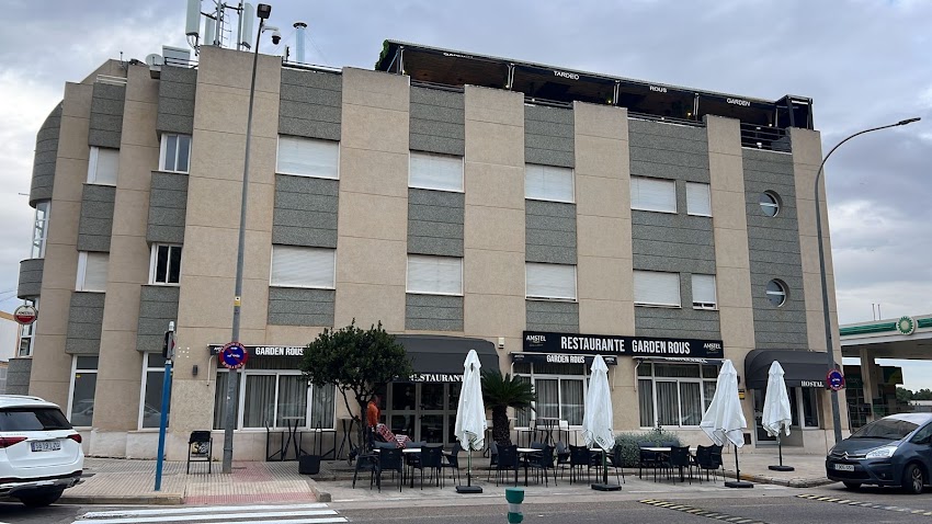 Hostal Garden Rous
