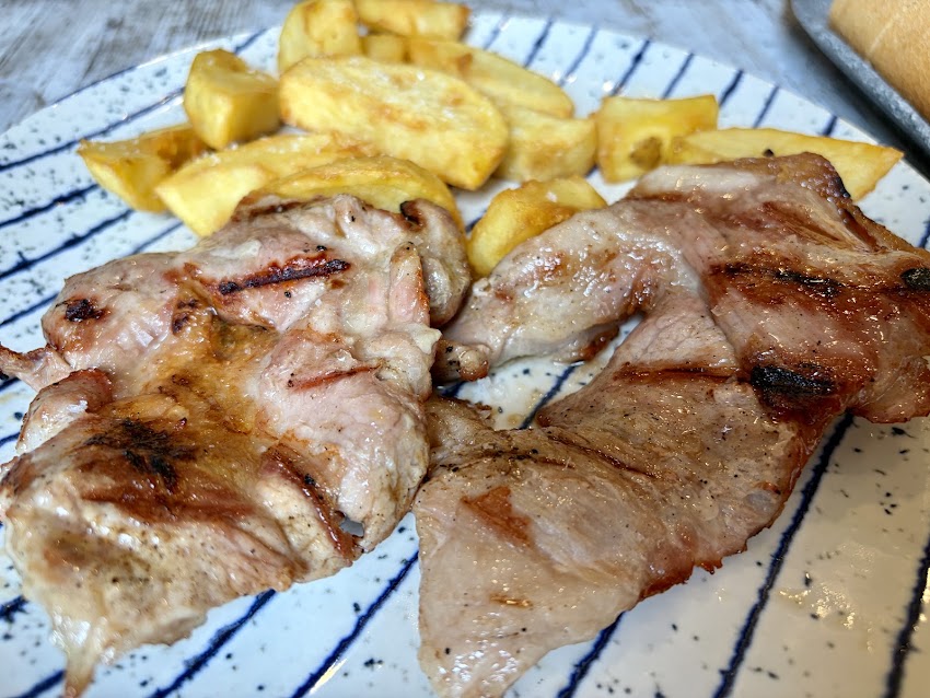 La Mona Bar