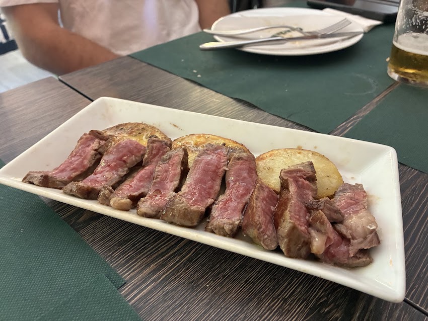 Restaurant Xarcuteria Cariñanos