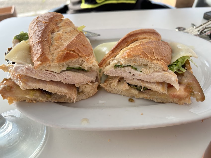 Cafetería Restaurante A42