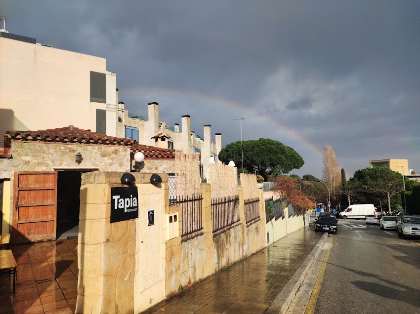 Tapia Restaurant