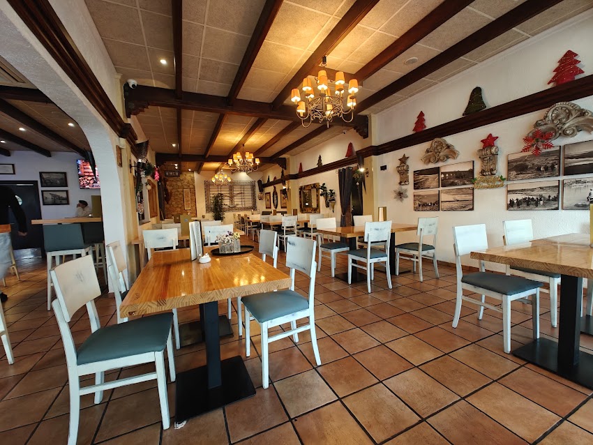 Alejandros Bar Restaurant