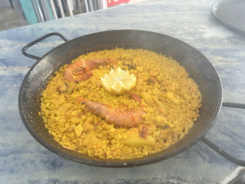 Cervecería Tapería Bon Profit Beach