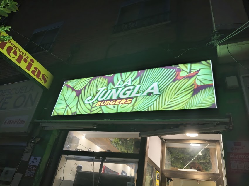 La Jungla Burgers