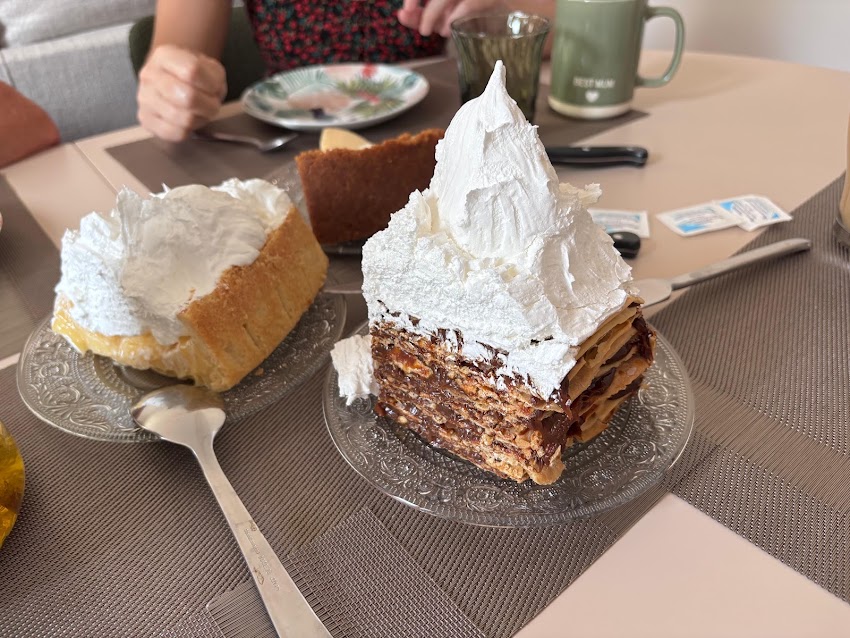 Maru Botana Pasteleria & Brunch