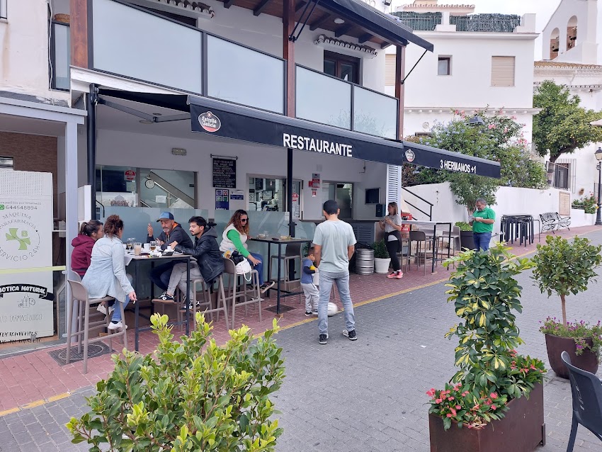 Restaurante Los 3 Hermanos + 1