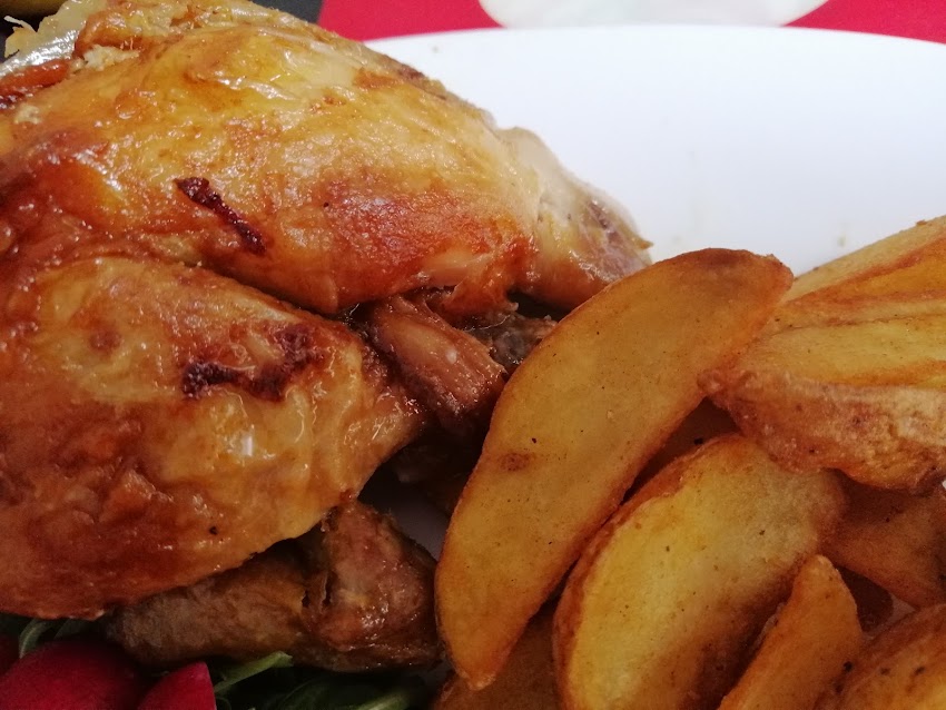 Pollos asados, costillas y codillo en Bilbao. Asador Valparaiso