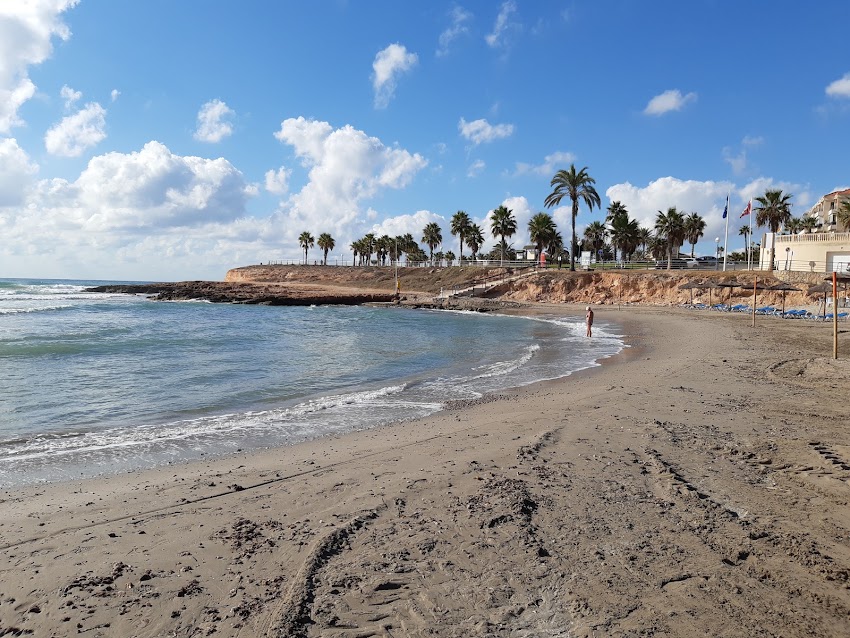 Xiringuitos del sol – Playa de Cala Mosca
