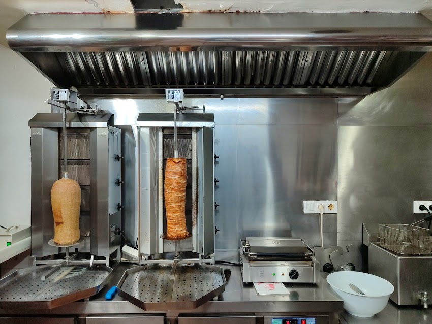 Kebab Almonte (Junto Banco La Caixa )